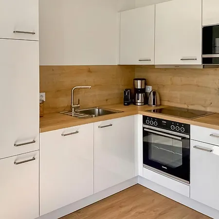 House Tossens