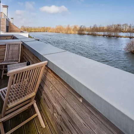 Ferienhaus House *